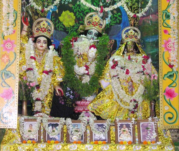 Sri Sri Guru Gauranga Radha Madan Mohanjiu